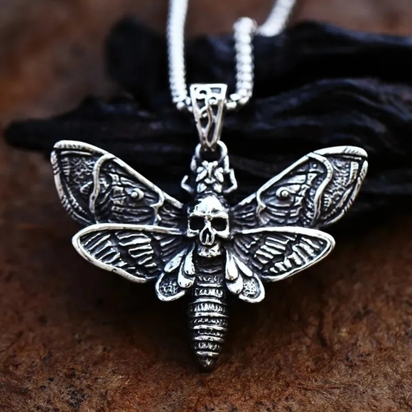 WWE Wyatt Family Bray Wyatt The Fiend Vintage Moth Necklace Pendant - Picture 10 of 12